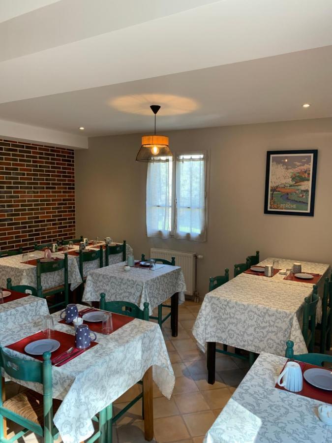 Logis-Hotel Restaurant Auberge Les Vallees Du Perche Vichères المظهر الخارجي الصورة