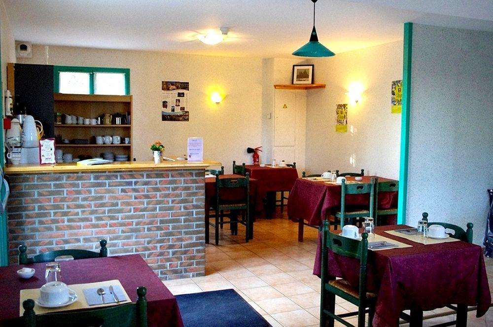 Logis-Hotel Restaurant Auberge Les Vallees Du Perche Vichères المظهر الخارجي الصورة