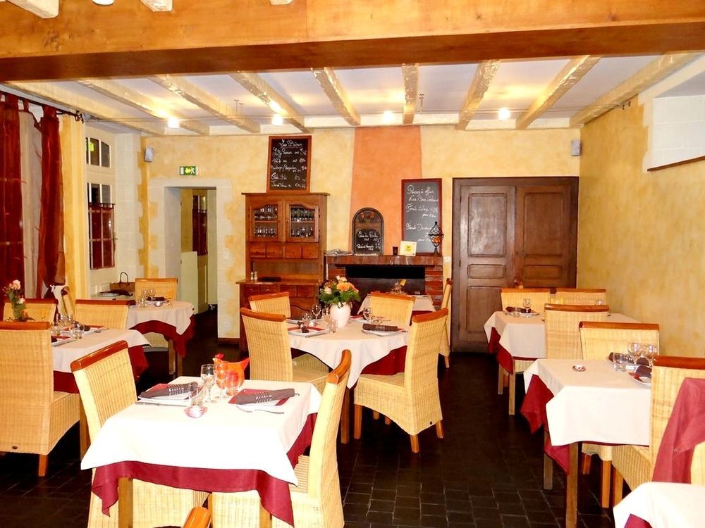 Logis-Hotel Restaurant Auberge Les Vallees Du Perche Vichères المظهر الخارجي الصورة